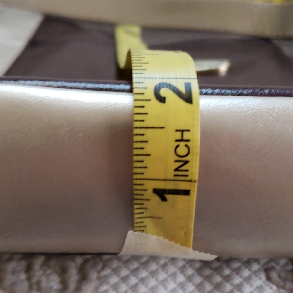 Aurielle Leather by Carryland Women’s Crossbody Bag, Two-tone Brown/ Metallic - Picture 14 of 16